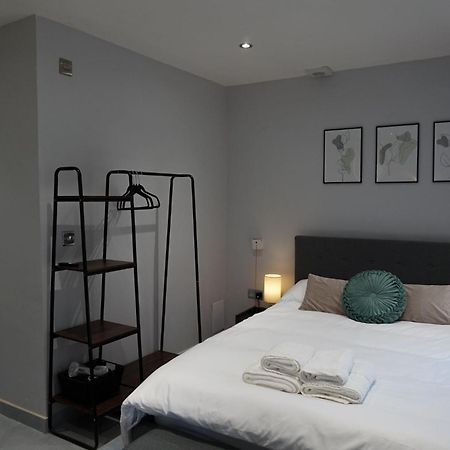 Luxury 5Bd Suite Guest House Londra Esterno foto