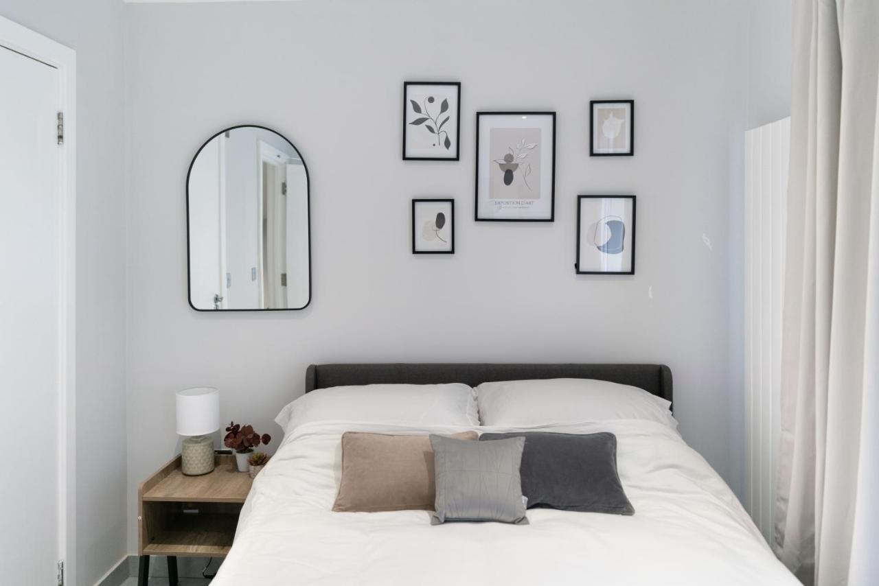 Luxury 5Bd Suite Guest House Londra Esterno foto
