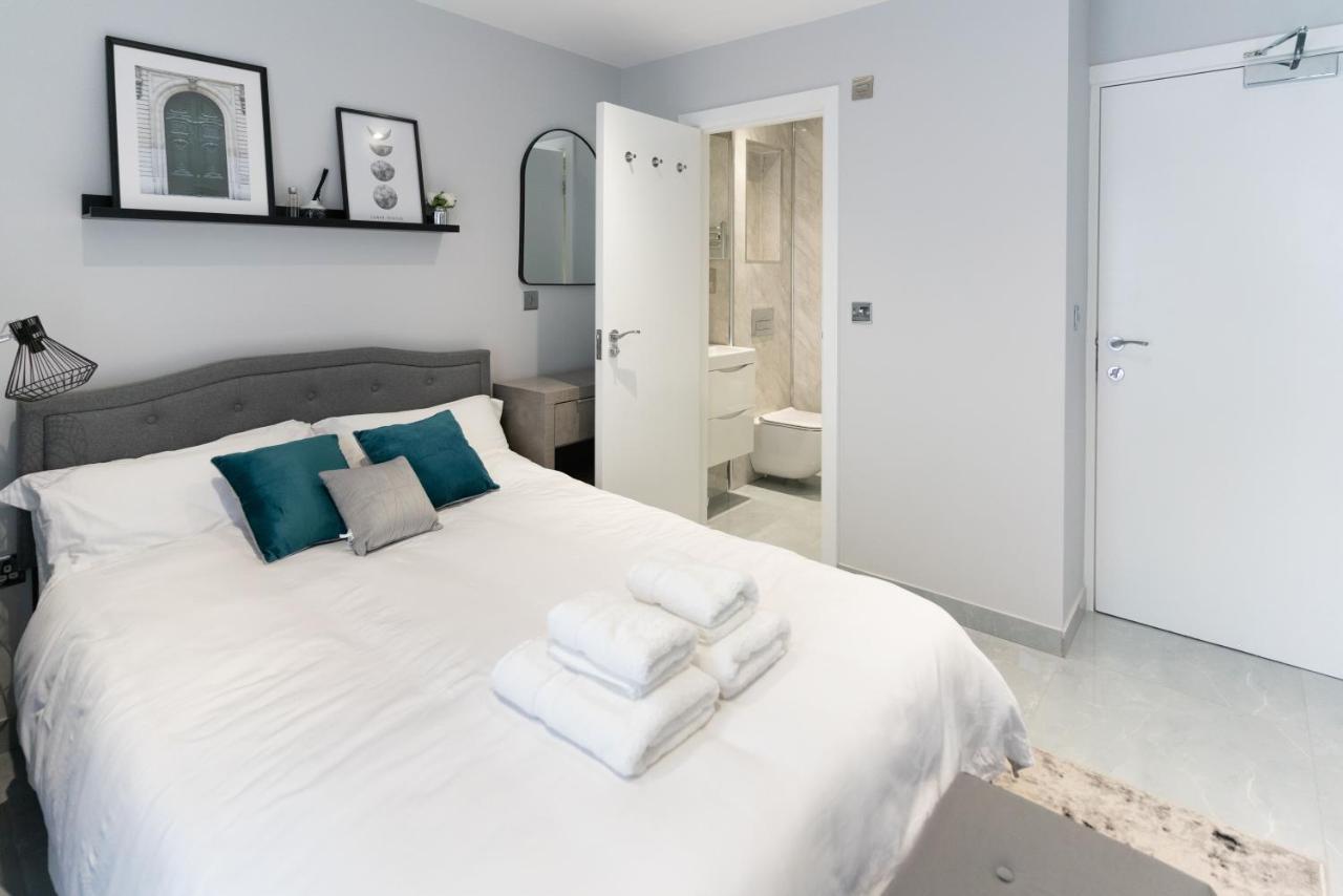 Luxury 5Bd Suite Guest House Londra Esterno foto