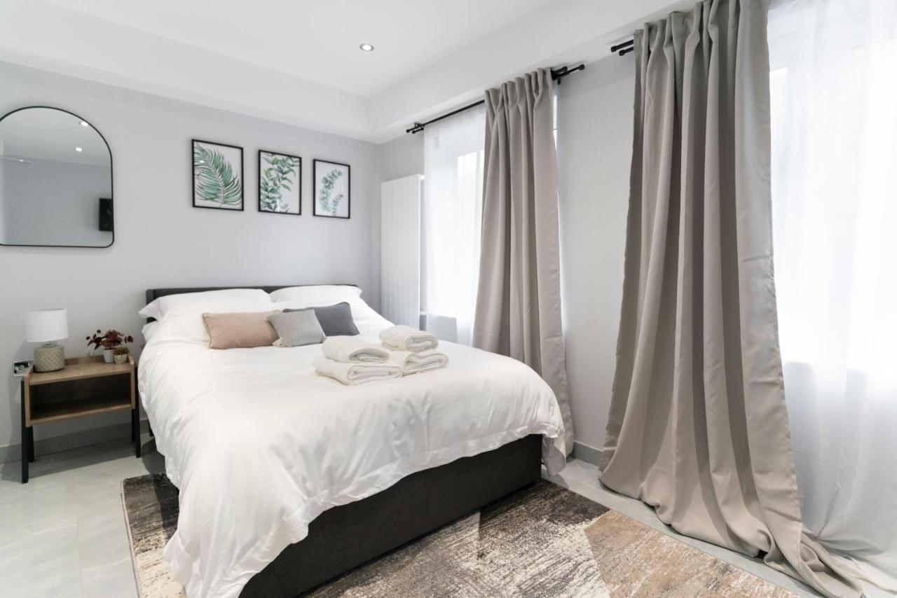 Luxury 5Bd Suite Guest House Londra Esterno foto
