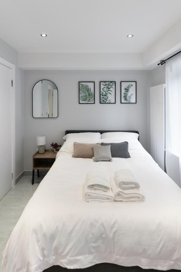 Luxury 5Bd Suite Guest House Londra Esterno foto