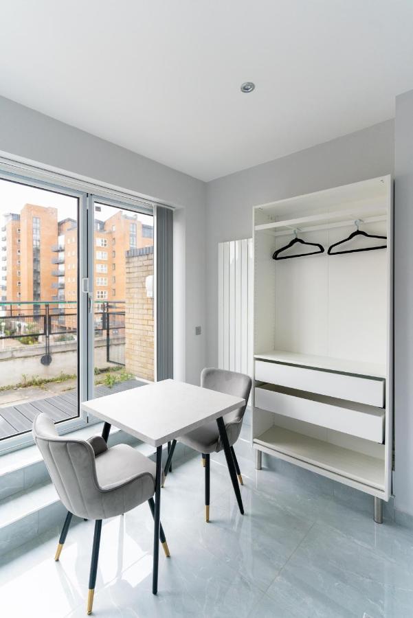 Luxury 5Bd Suite Guest House Londra Esterno foto