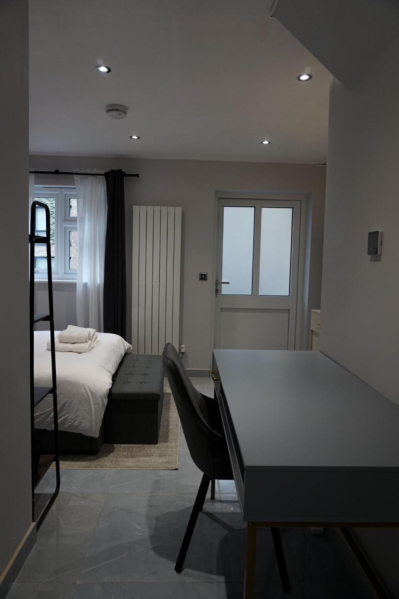 Luxury 5Bd Suite Guest House Londra Esterno foto