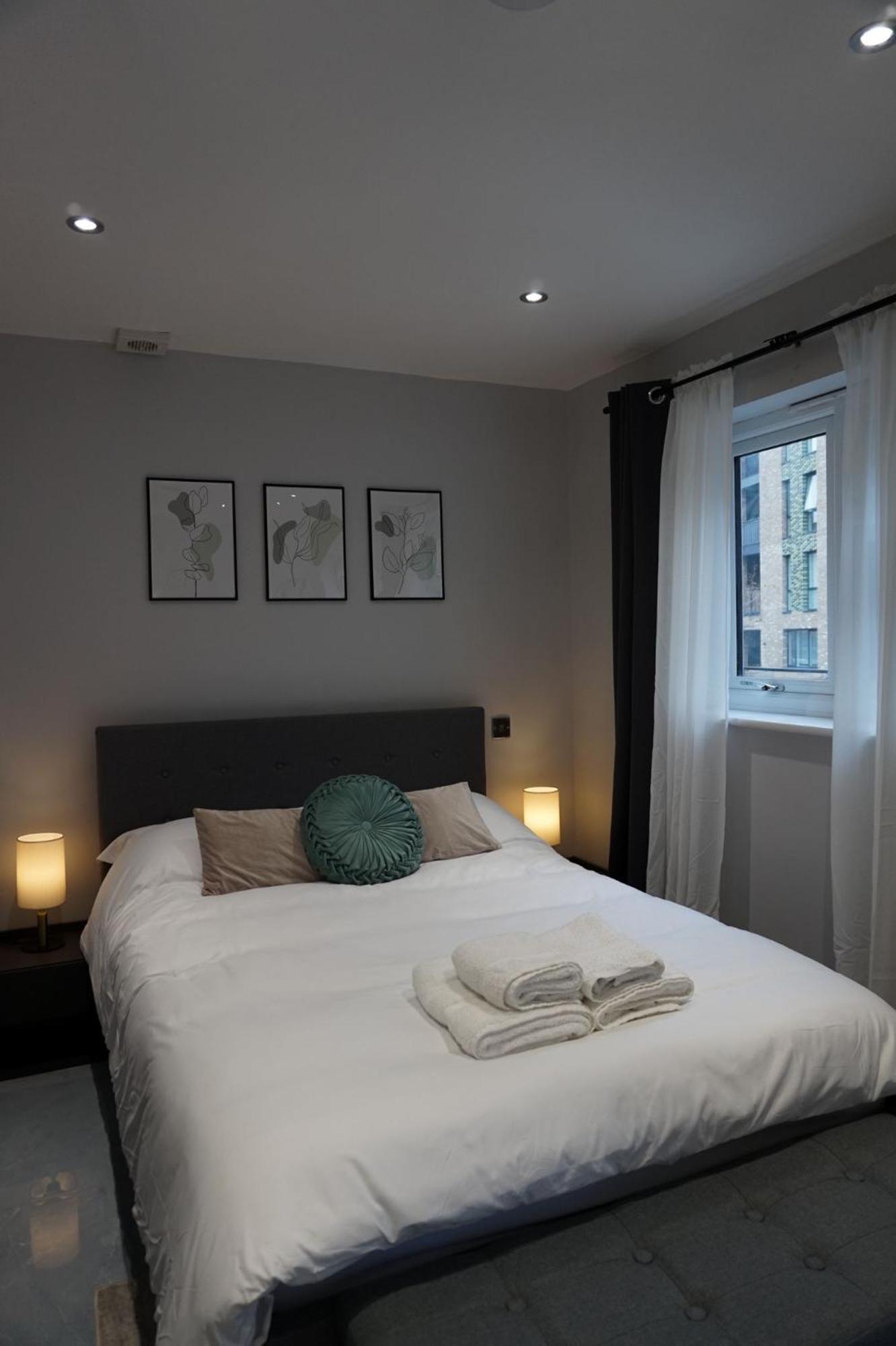 Luxury 5Bd Suite Guest House Londra Esterno foto