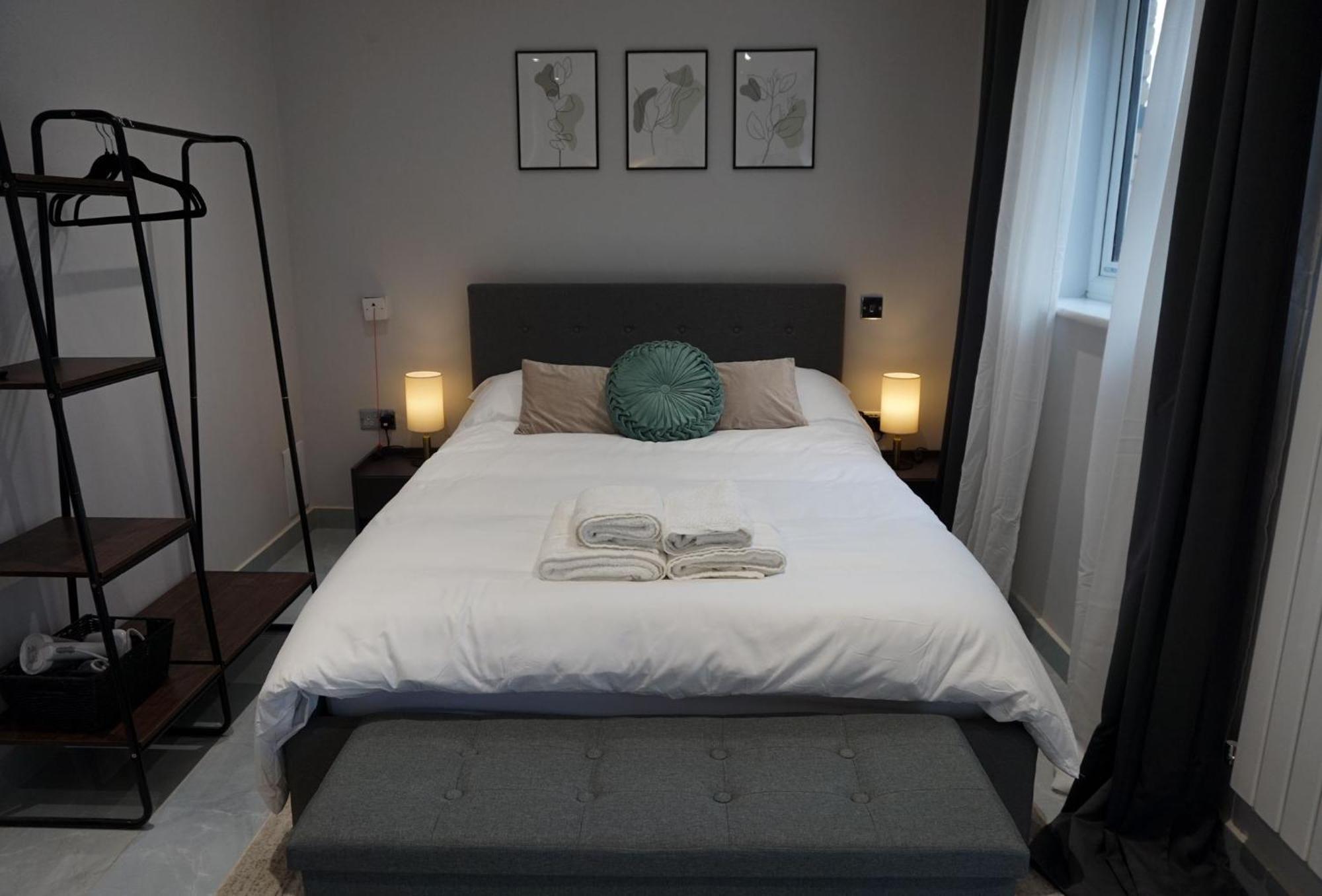 Luxury 5Bd Suite Guest House Londra Esterno foto